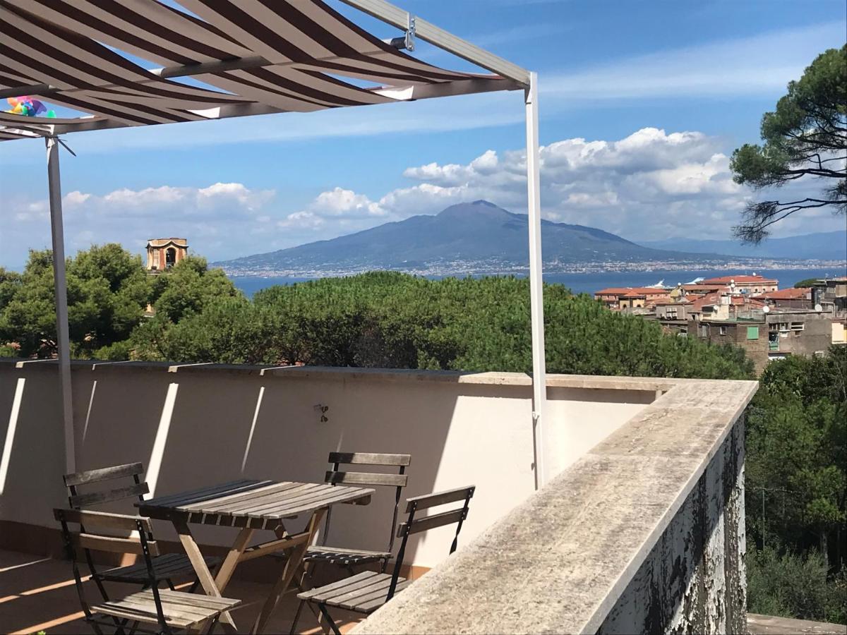 Апартаменты Casa Bice Amazing View Of Vesuvius Сорренто Экстерьер фото