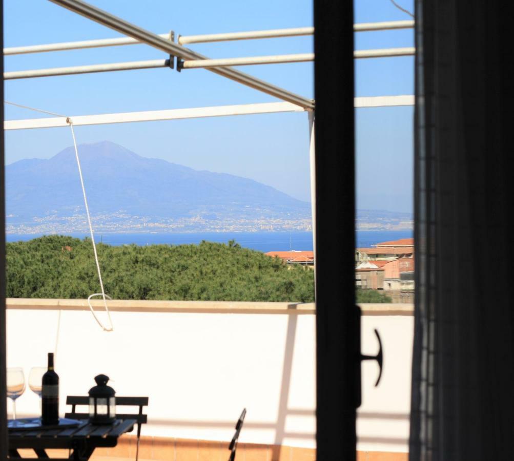 Апартаменты Casa Bice Amazing View Of Vesuvius Сорренто Экстерьер фото