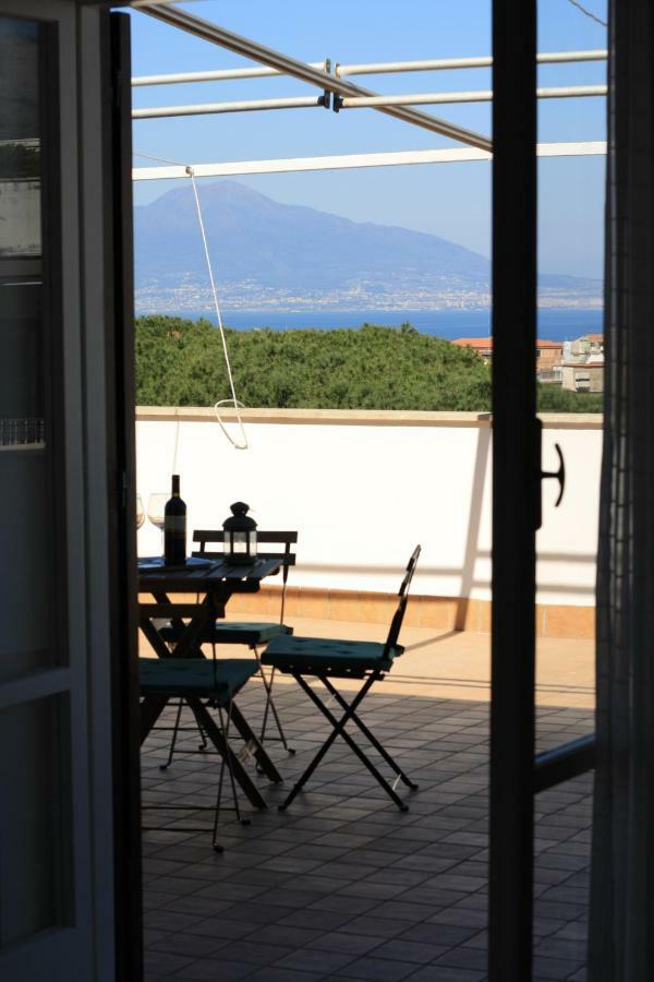 Апартаменты Casa Bice Amazing View Of Vesuvius Сорренто Экстерьер фото
